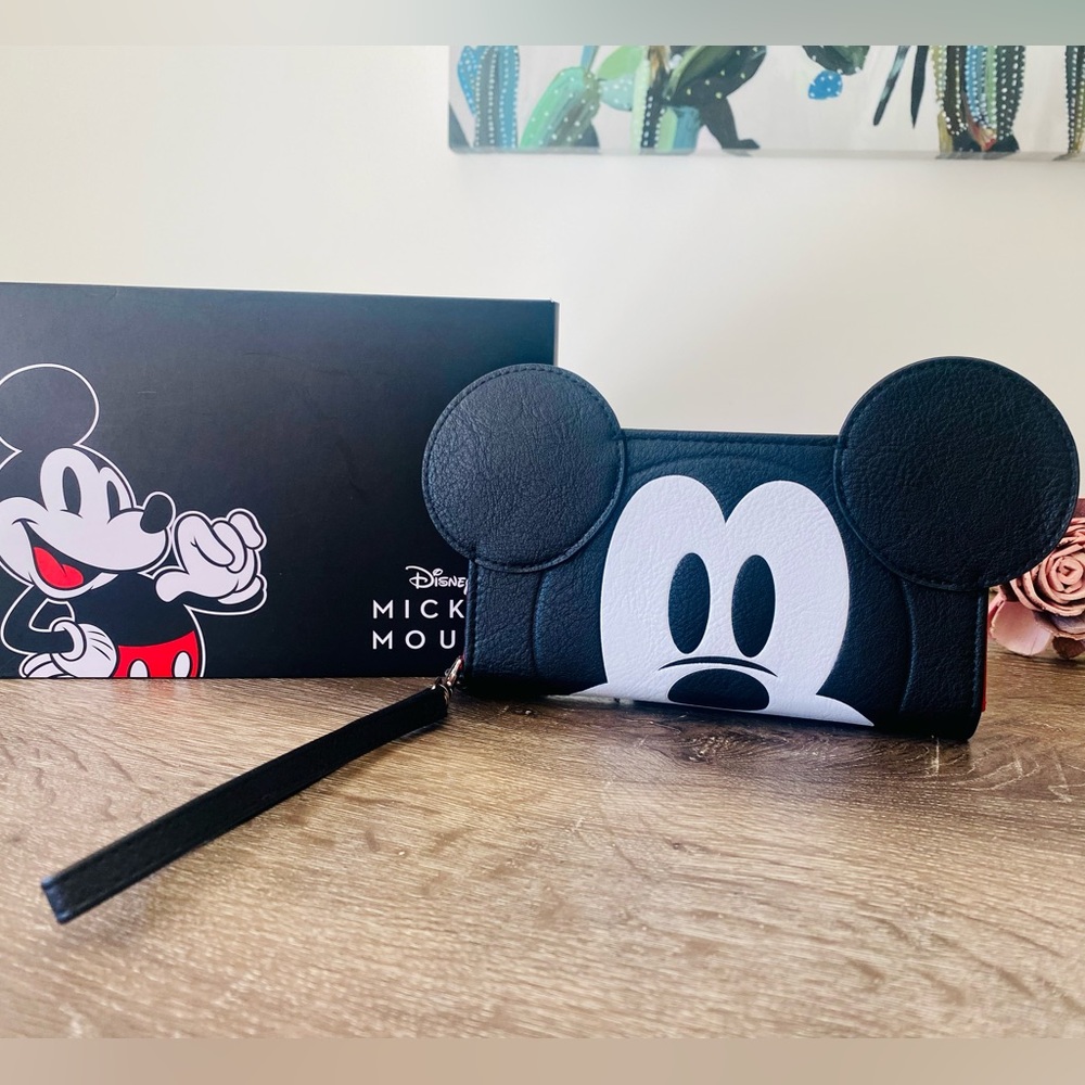 🏷️NWT Disney Mickey Mouse Ears 90Years True Original 3D Phone Wristlet Wallet